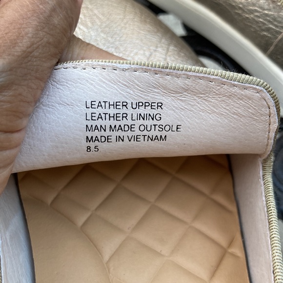 🌸 Birdies Swift Classic Metallic Gold Sneakers - Picture 3 of 11